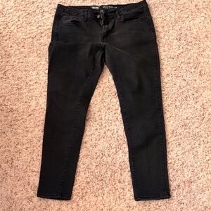 Mossimo Mid-Rise Skinny Jeans - Size 14R (Inseam 29")